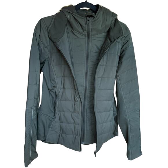Lululemon Extra Mile Hooded Jacket Women's Size 10 Dark Olive Quilted Puffer - Picture 6 of 14